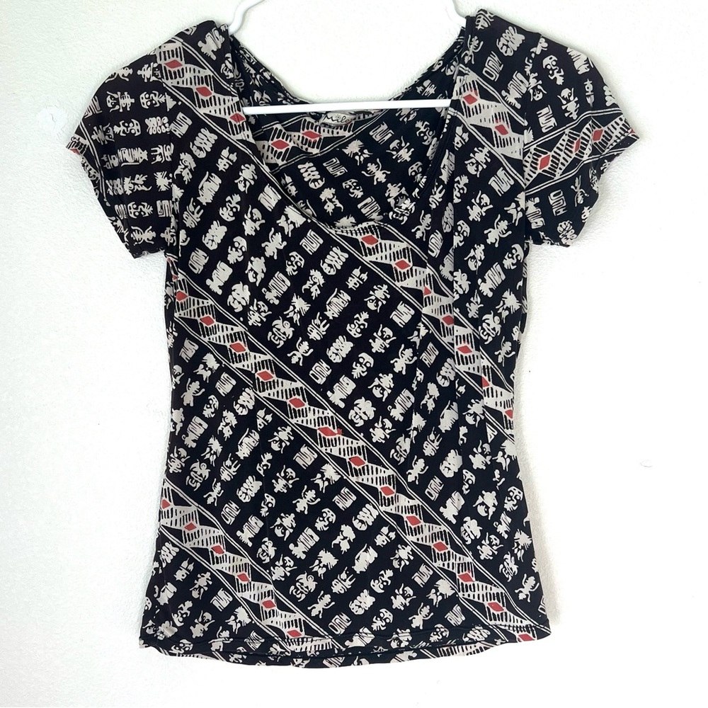 Silk Jersey brown and white character short sleeve tee size medium